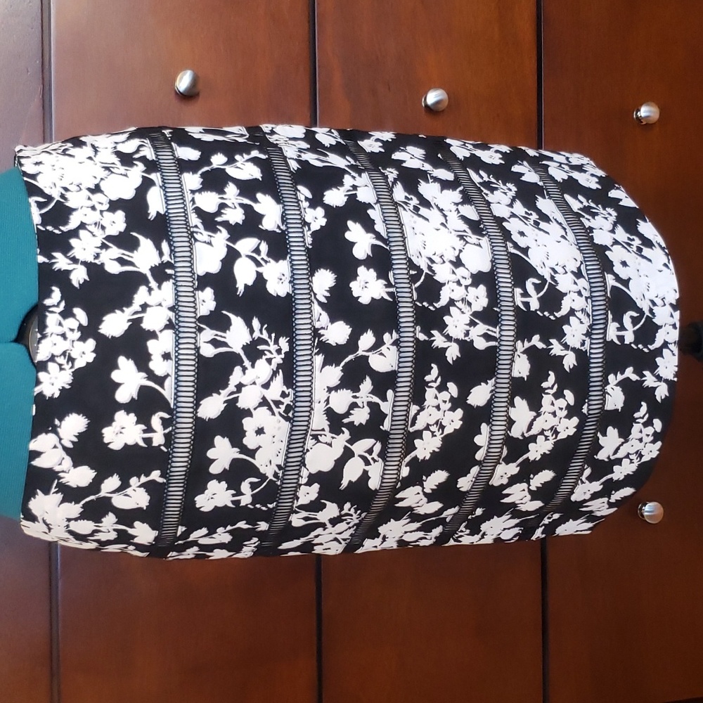 WHBM White & Black Floral Tiered Layered Pencil Skirt, Size 0